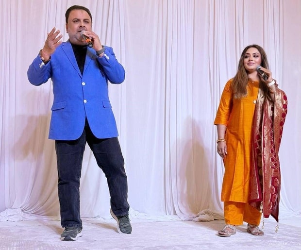De Bollywood Glitz à detenção de gelo: Casal de Plano acusado de fraude multimilionária