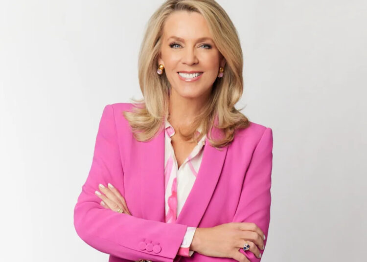 Deborah Norville revela pensamentos honestos sobre Eva Pilgrim, substituindo -a em 'Inside Edition' (exclusiva)