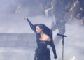 Demi Lovato dança no videoclipe 'Here All Night'