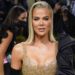 Dentro da jornada de Khloe Kardashian para a autenticidade