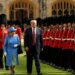 Do beijo de Carter ao passo a frente de Trump: gafes presidenciais em direção à realeza britânica