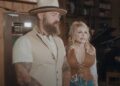 Dolly Parton ajuda Zac Brown Band Tell uma história de cura de dor e esperança na nova música "Butterfly"