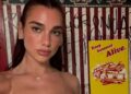 Dua Lipa Rocks Satin Bra Look que vai impedi-lo no meio da rolagem
