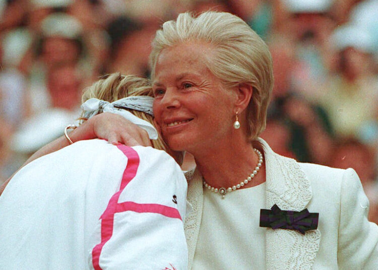 Duquesa de Kent morre aos 92; um real que confortou um perdedor de Wimbledon