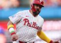 E então, havia um: Phillies 8, Royals 6