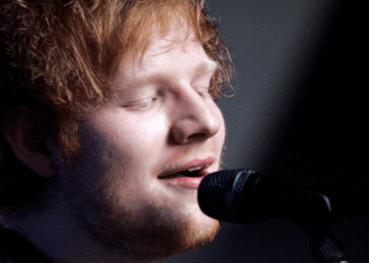 Ed Sheeran estreia novas faixas de álbum no Tiktok Live