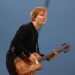 Ed Sheeran revela que ele está 'prestes a se mudar para a América' no podcast de 2 Johnnies