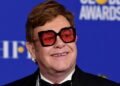 Elton John aterroriza os fãs com foto do hospital: 'Meu coração afundou'