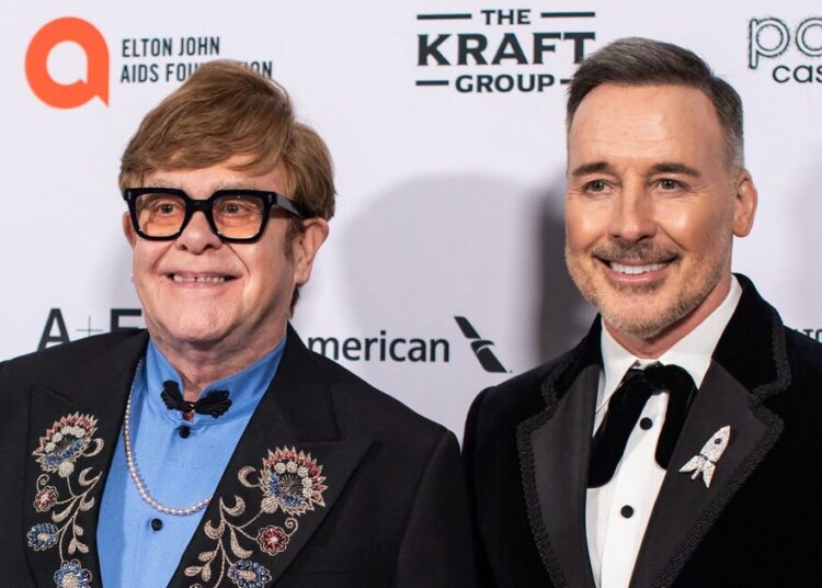 Elton John compartilha emocional David Furnish Update After 'Break' | Notícias de celebridades | Showbiz & TV