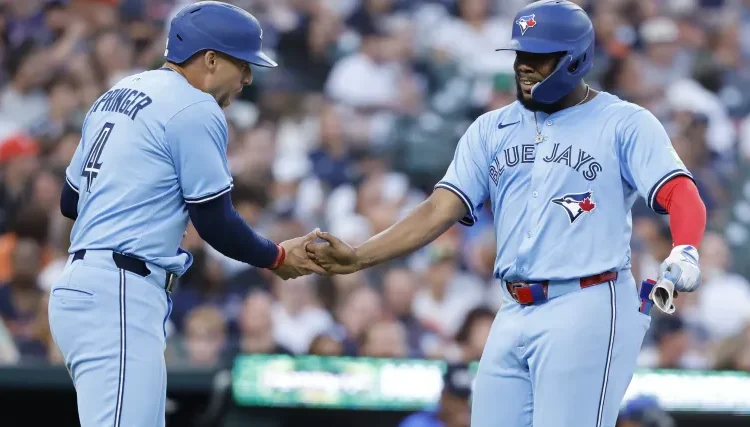 Em que canal é o Royals vs. Blue Jays hoje? Tempo, programação de TV, transmissão ao vivo para MLB sexta à noite no jogo de beisebol