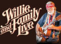 Não perca esse tributo sincero a Willie Nelson, com os vocais de Michael Moore, habilidades de guitarra e design imersivo de palco.