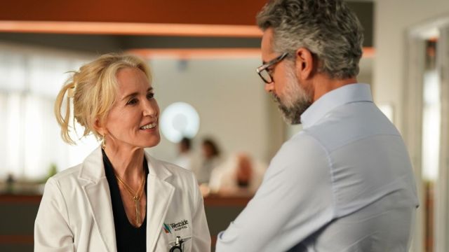 Felicity Huffman da 2ª temporada de Doc provoca que a Dra. Joan Ridley realmente é