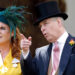 Fergie está um passo mais perto de ser exilado do Royals como relatos de seu 'escândalo de caso grávida', ressurgir - "destruiu" Andrew
