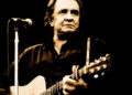 Filho da lenda da música country, lembra -se de estar 'tão assustado' na casa de Johnny Cash