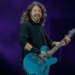 Foo Fighters retorna ao palco pela primeira vez em um ano com um show íntimo de última hora na Califórnia