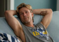Glen Powell se reinventa, tem segunda chance de Glory na comédia de Hulu 'Chad Powers'