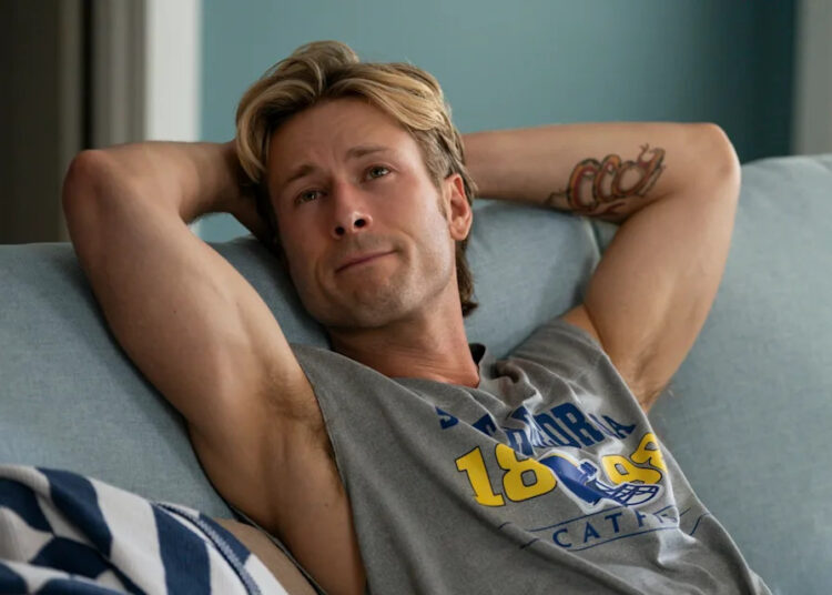 Glen Powell se reinventa, tem segunda chance de Glory na comédia de Hulu 'Chad Powers'
