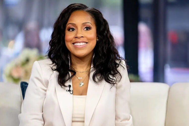 Há quanto tempo Sheinelle Jones está em 'hoje'? Aqui está uma olhada na linha do tempo de sua carreira