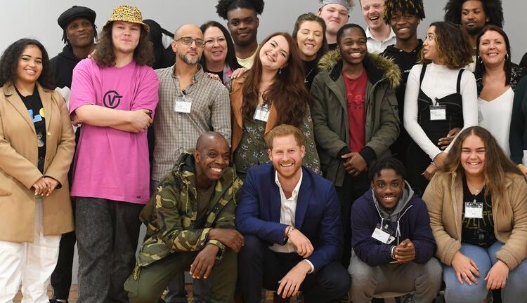 Harry quer colocar 'julgamentos e tribulações' atrás dele na primeira visita do Reino Unido em meses - mas ele encontrará King? | Notícias do Reino Unido