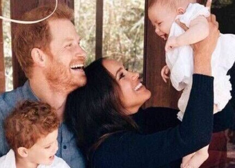 Harry 'quer que Archie e Lilibet sejam educados no Reino Unido' após a viagem de turbilhão - notícias de celebridades - entretenimento