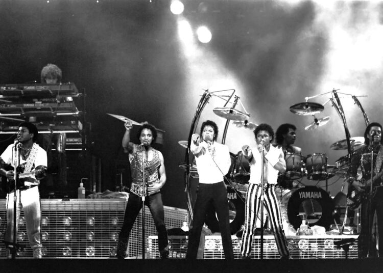 Jacksons realizou sua turnê de vitória em 1984