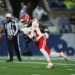 Jalen Royals (11), do Kansas City Chiefs, corre com a bola durante uma pré-temporada da NFL ...