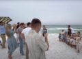 Jana Duggar compartilha destaques de férias de 40 pessoas na praia