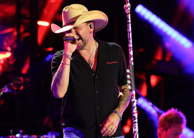 Jason Aldean provoca novas músicas e fãs 'empolgados' mal podem esperar '