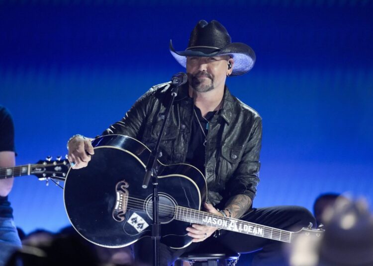 Jason Aldean trazendo 'Tour Full Throttle Tour' para o Bryce Jordan Center