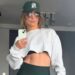 Jennifer Lopez usa bloco de colheita enquanto leva o filho de Ben Affleck para sair