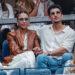 Jessica Alba e Danny Ramirez ficam com a mão no US Open antes de sair para o VMAS Afterparty