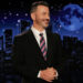 Jimmy Kimmel procura suavizar tensões e mira Trump no primeiro show desde a suspensão da ABC