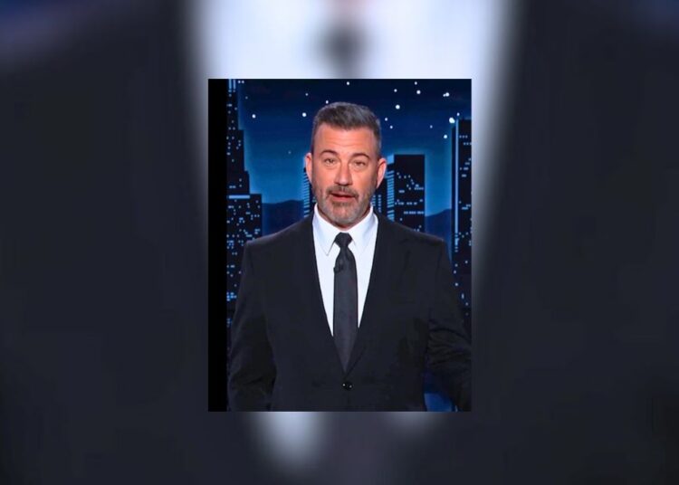 Jimmy Kimmel pula desculpas no monólogo emocional de retorno da TV