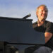 John ONDRASIK reflete sobre o legado do 'Super -Homem' antes do Big E Performance