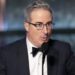 John Oliver amaldiçoa o Host Emmys sobre seu esquema de tempo de tempo de fala