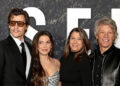 Jon Bon Jovi defende o casamento jovem do filho com a estrela de 'Stranger Things', Millie Bobby Brown