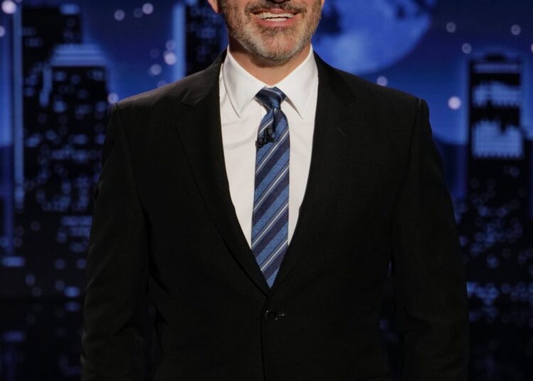 Jon Stewart fala sobre a suspensão ABC de Jimmy Kimmel