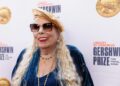 Joni Mitchell canta uma ode à música de jazz com nova coleção musical