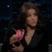 Julia Louis-Dreyfus traz seu filhote e comentários da Primeira Emenda sobre 'Jimmy Kimmel Live'