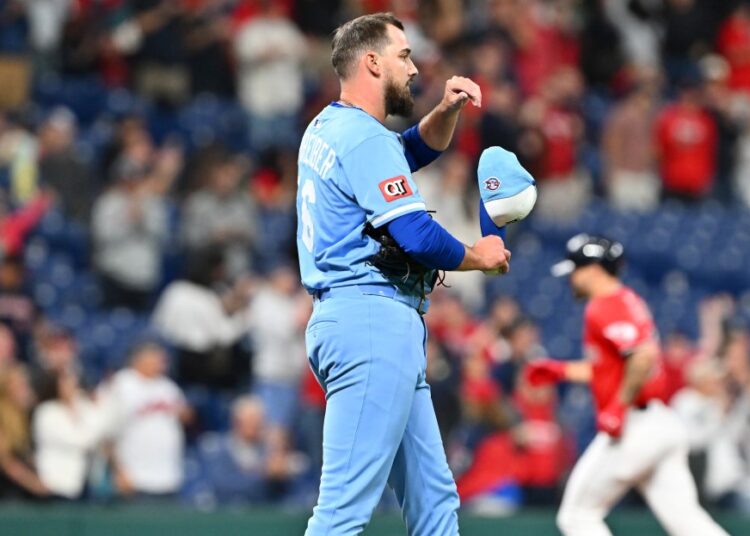 Kansas City Royals news: Playoffs slipping away