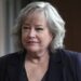 Kathy Bates de Matlock bate o cancelamento da lei de Harry: 'f - você'