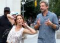 Katie Holmes acha Joshua Jackson 'atraente' em meio a rumores de namoro, reivindicações de origem