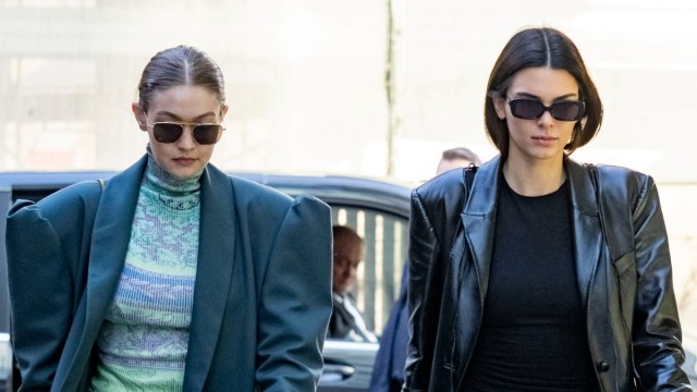 Kendall Jenner e Gigi Hadid ficam aconchegantes ao combinar chapéus de cowboy