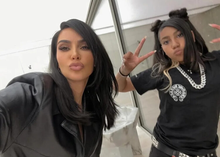 Kim Kardashian joga sombra em Kanye West em confissão de divórcio 'emocionante'