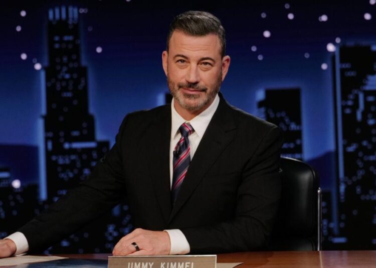 Kimmel retorna a tarde da noite com um monólogo emocional, mas não há desculpas após a suspensão | Notícias de celebridades