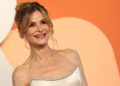 Kyra Sedgwick pede suporte para fãs depois de compartilhar atualização de carreira 'surpresa'