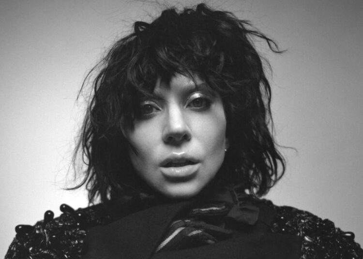 Lady Gaga compartilha o novo single 'The Dead Dance' de 'quarta -feira'
