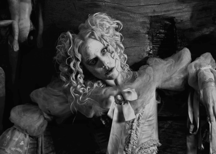 Lady Gaga lança nova música e videoclipe dirigido por Tim Burton para a segunda temporada de 'quarta-feira'