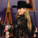 Lainey Wilson para sediar o CMA Awards em 19 de novembro