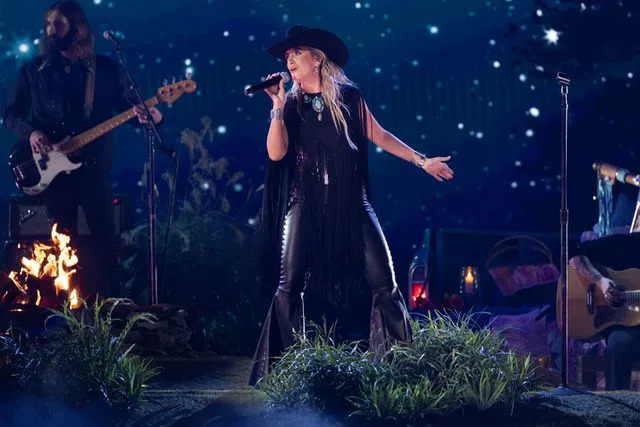 Lainey Wilson se sente 'humilhada' ao retornar como anfitrião para o 2025 CMA Awards - e desta vez, ela está fazendo isso sozinho!